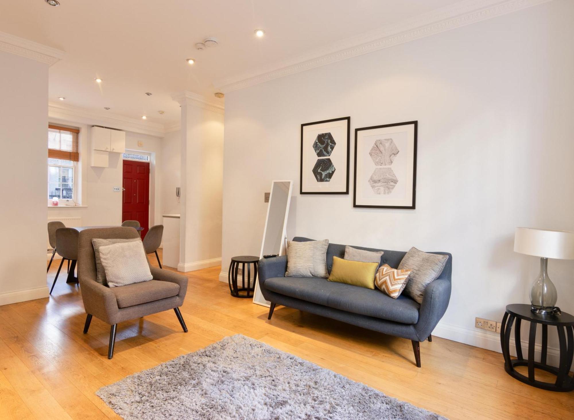 2 Bedroom Luxury Knightsbridge Apartment *