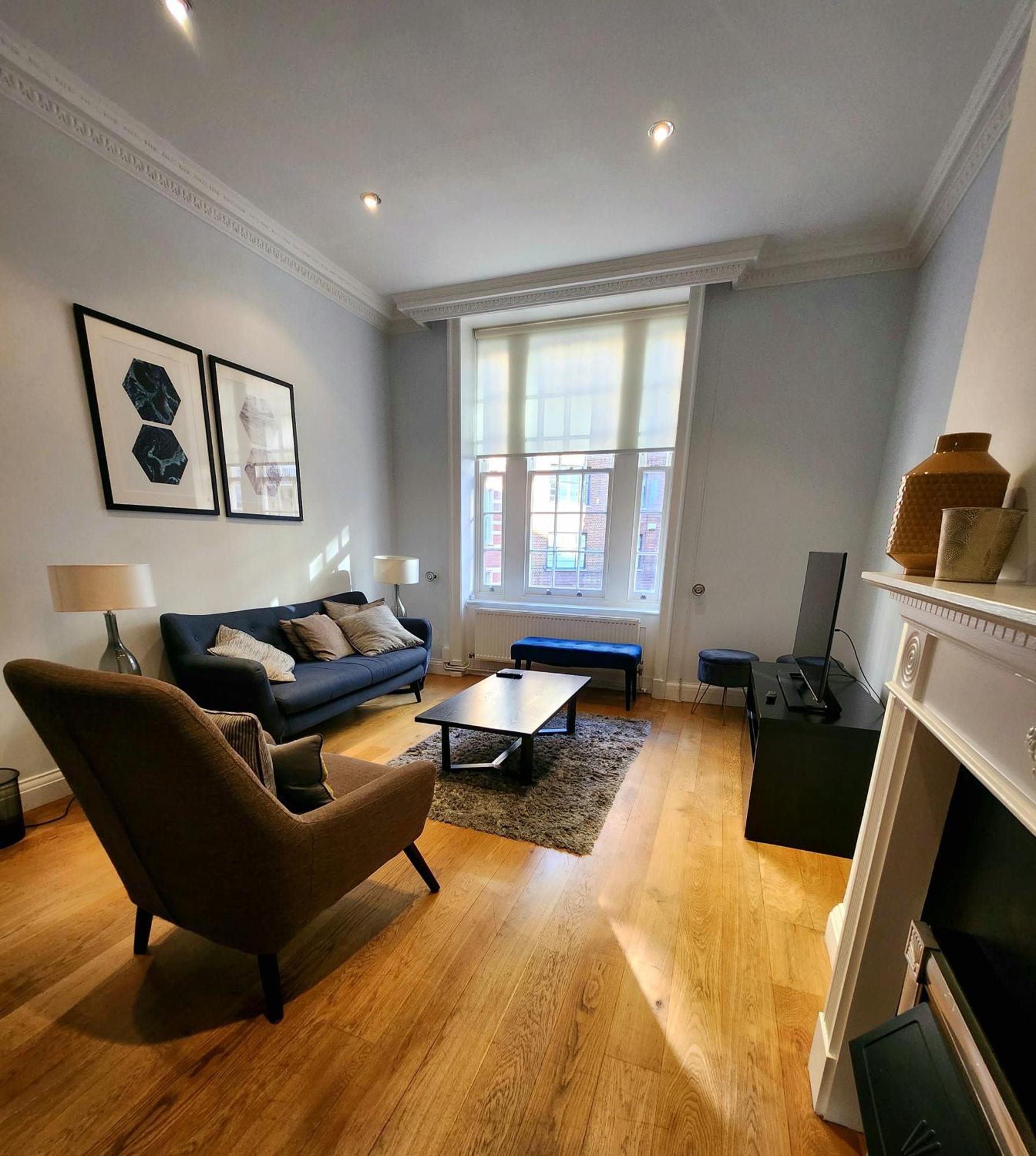 2 Bedroom Luxury Knightsbridge London