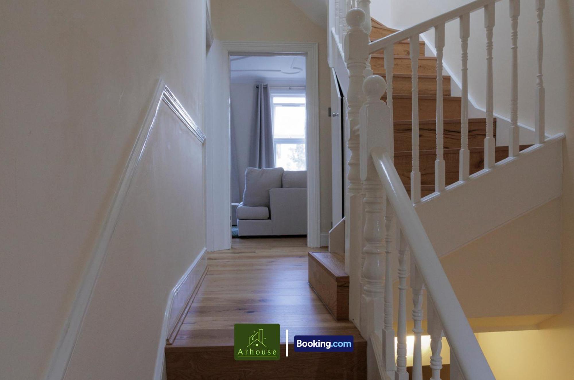 Apartment 3 Bedroom By Arhouse Short Lets & Serviced Kensal Rise With Free Wifi & Free Parking