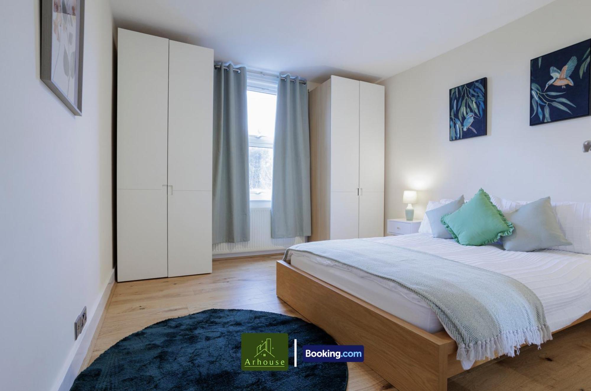 3 Bedroom By Arhouse Short Lets & Serviced Kensal Rise With Free Wifi & Free Parking * London