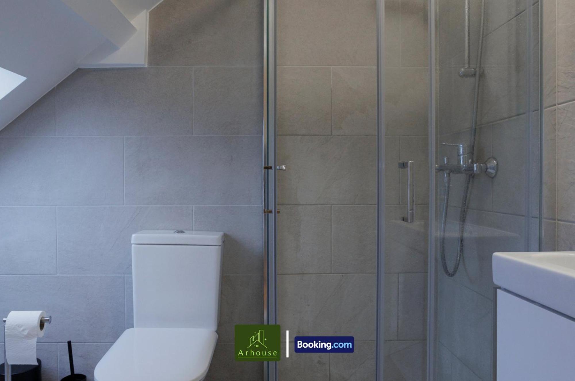 3 Bedroom By Arhouse Short Lets & Serviced Kensal Rise With Free Wifi & Free Parking