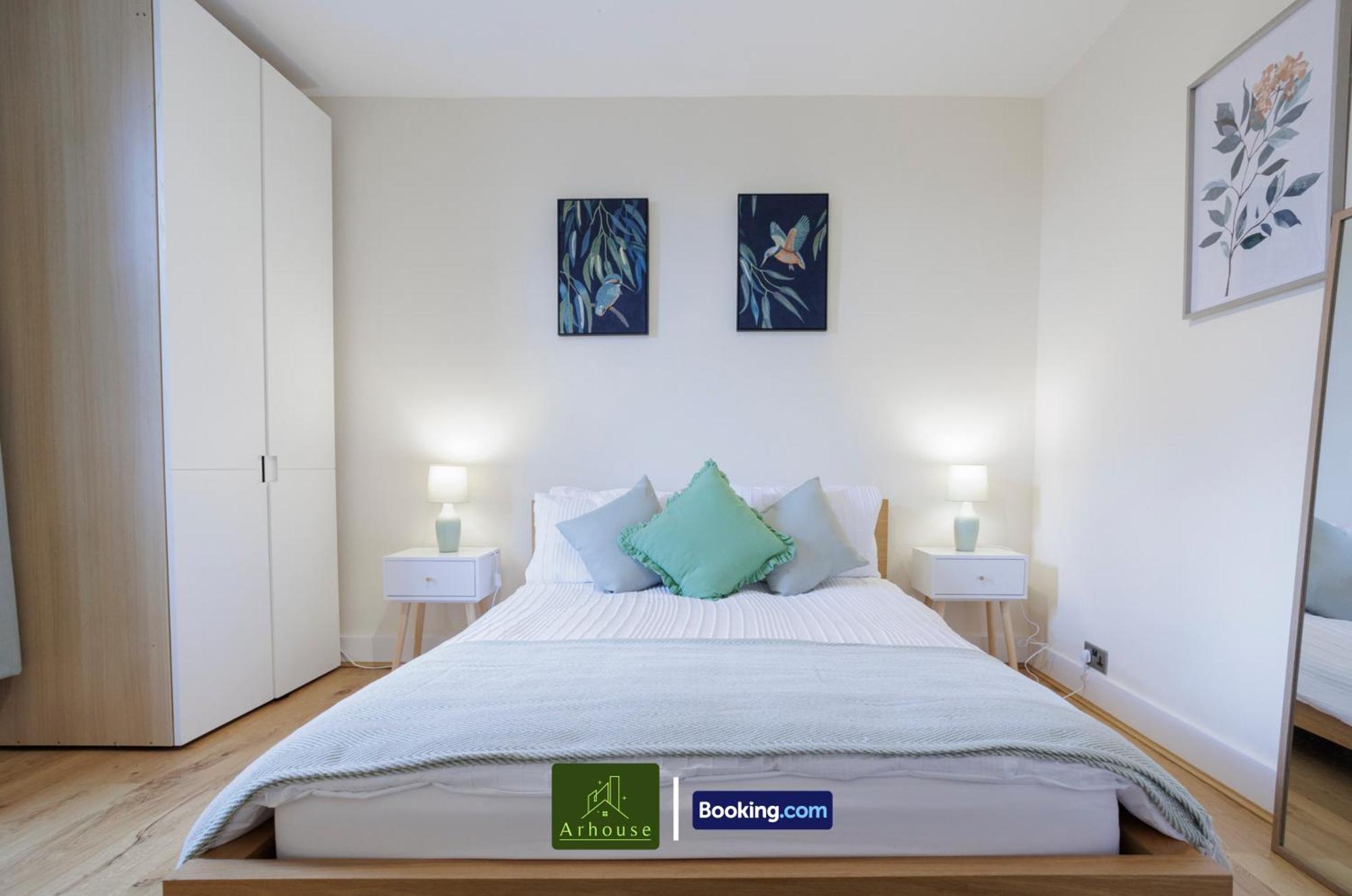 Apartment 3 Bedroom By Arhouse Short Lets & Serviced Kensal Rise With Free Wifi & Free Parking *