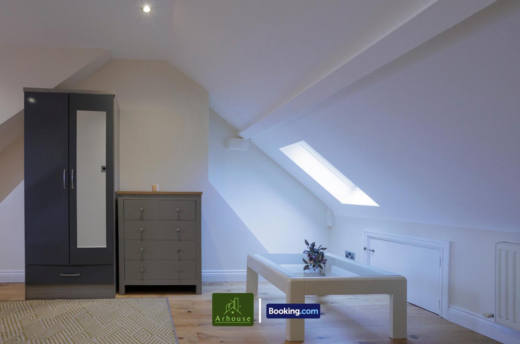 3 Bedroom By Arhouse Short Lets & Serviced Kensal Rise With Free Wifi & Free Parking Apartment London