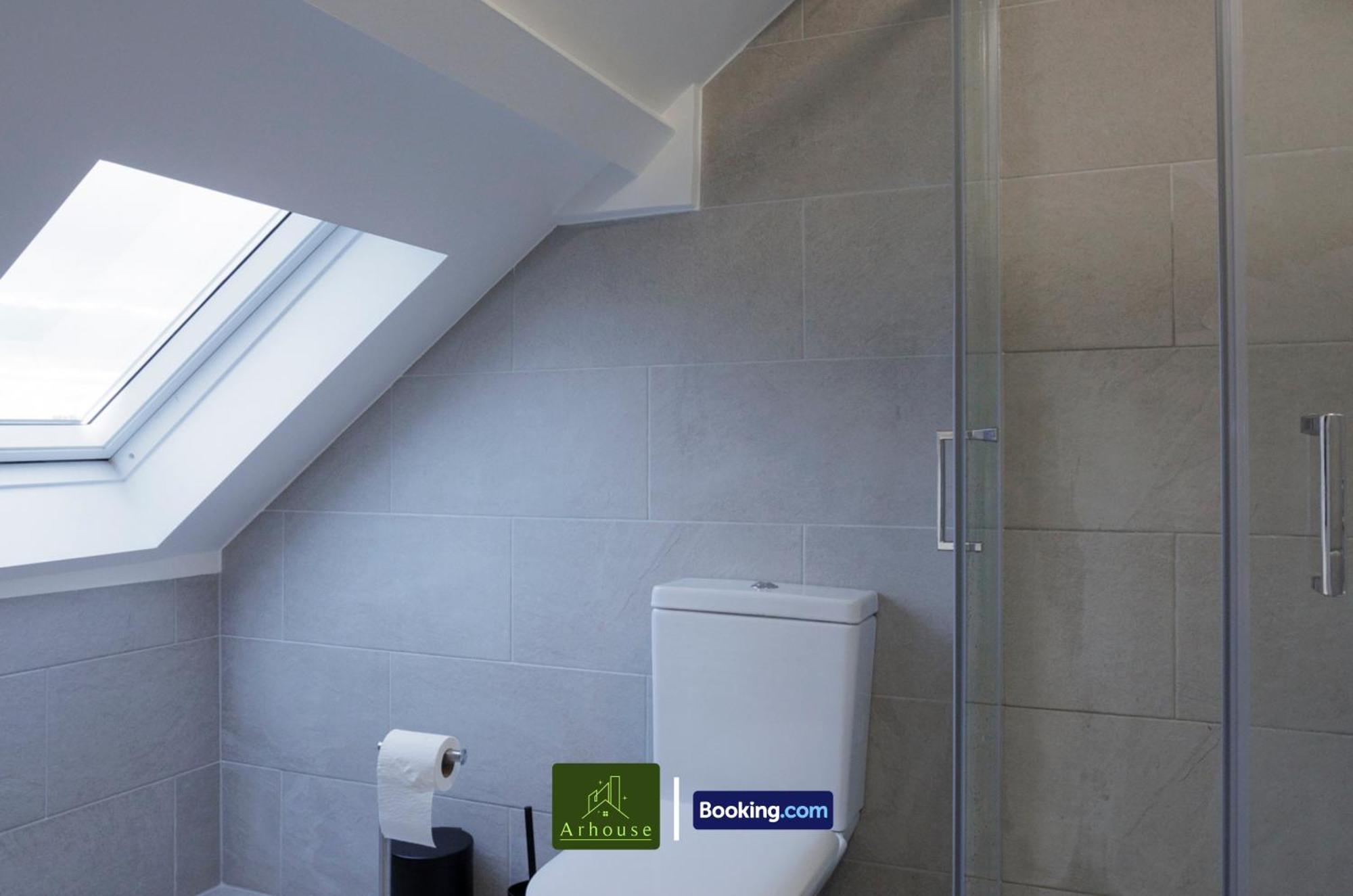 Apartment 3 Bedroom By Arhouse Short Lets & Serviced Kensal Rise With Free Wifi & Free Parking London