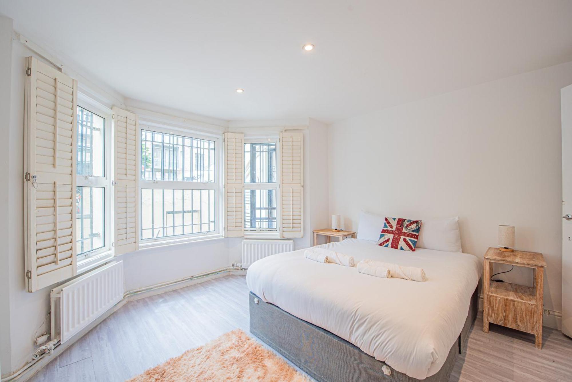Charming Homely 3 Bedroom Flat In *