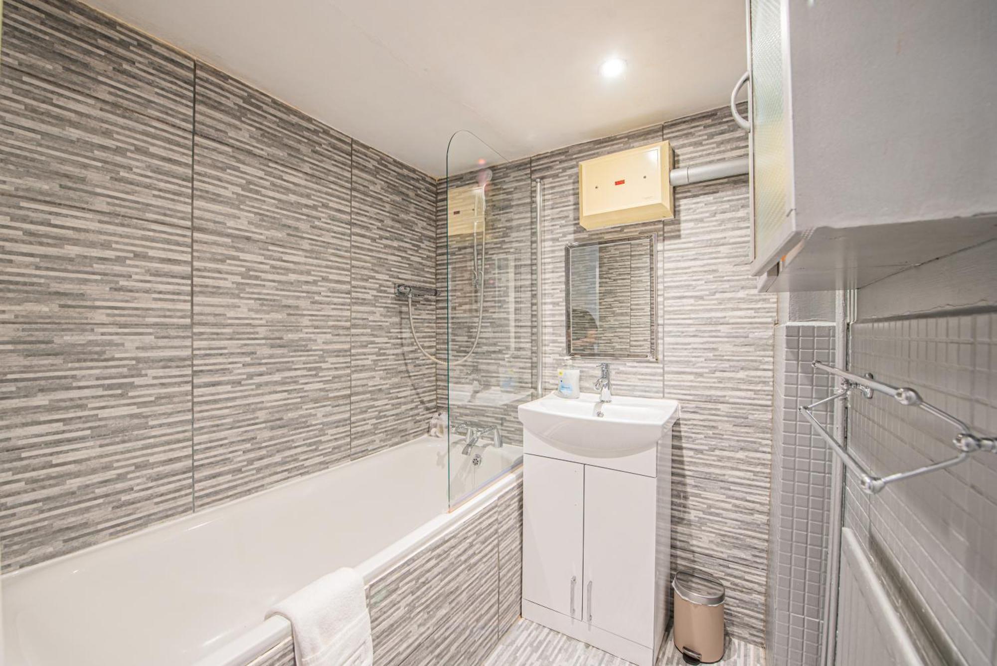 Charming Homely 3 Bedroom Flat In Londres