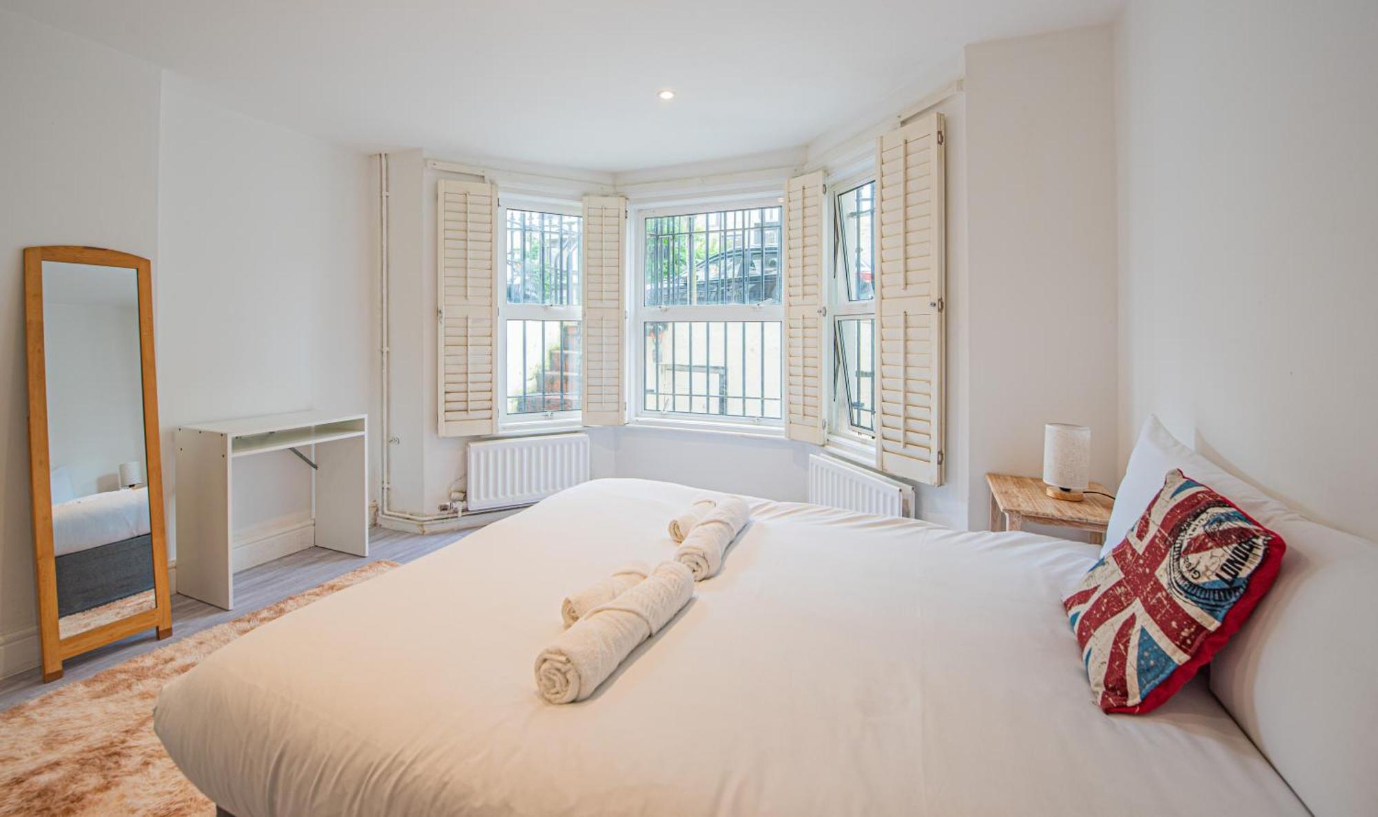 Charming Homely 3 Bedroom Flat In Appartement *