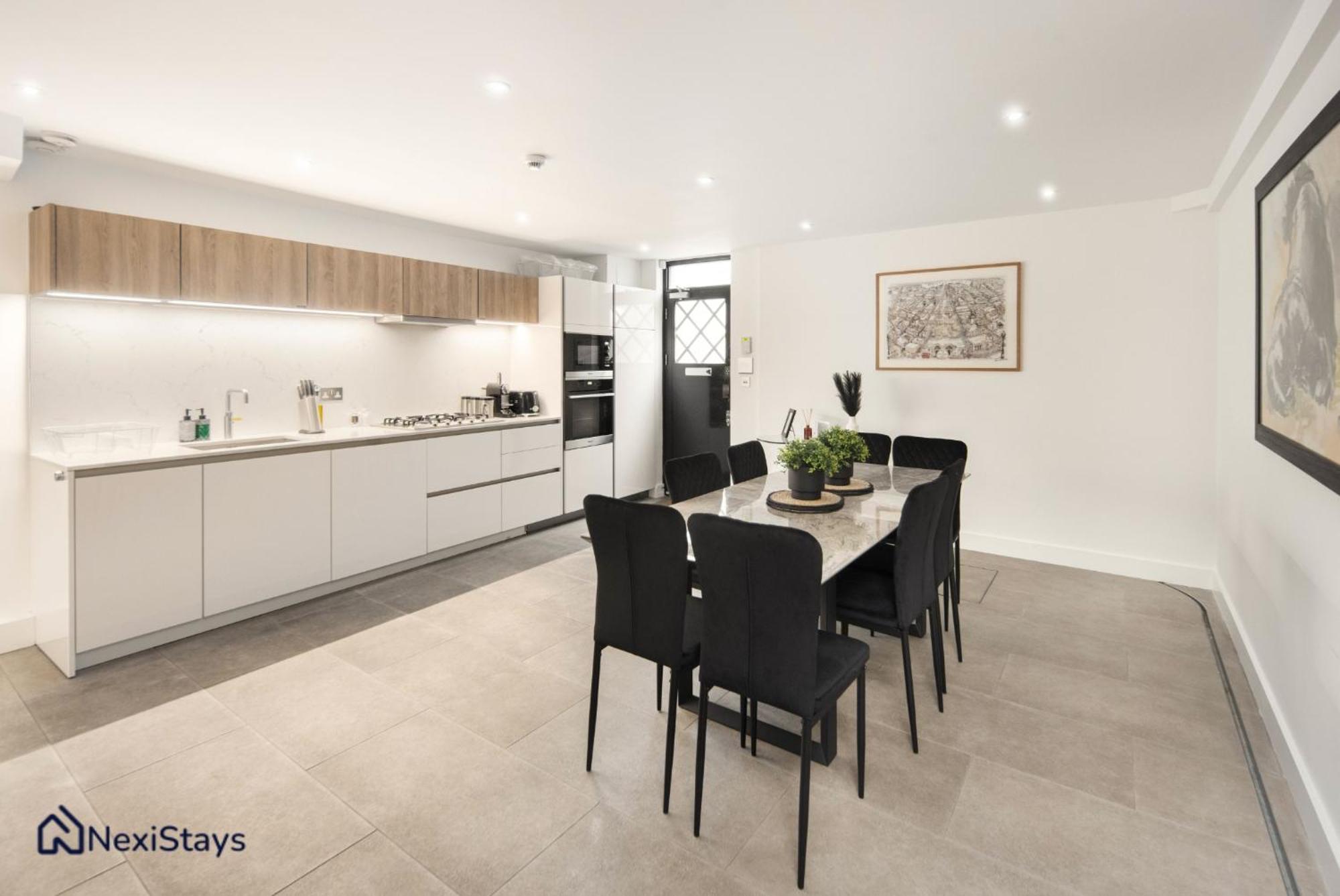 5 Mins Walk To Bond Street, Marylebone Mews * Londres