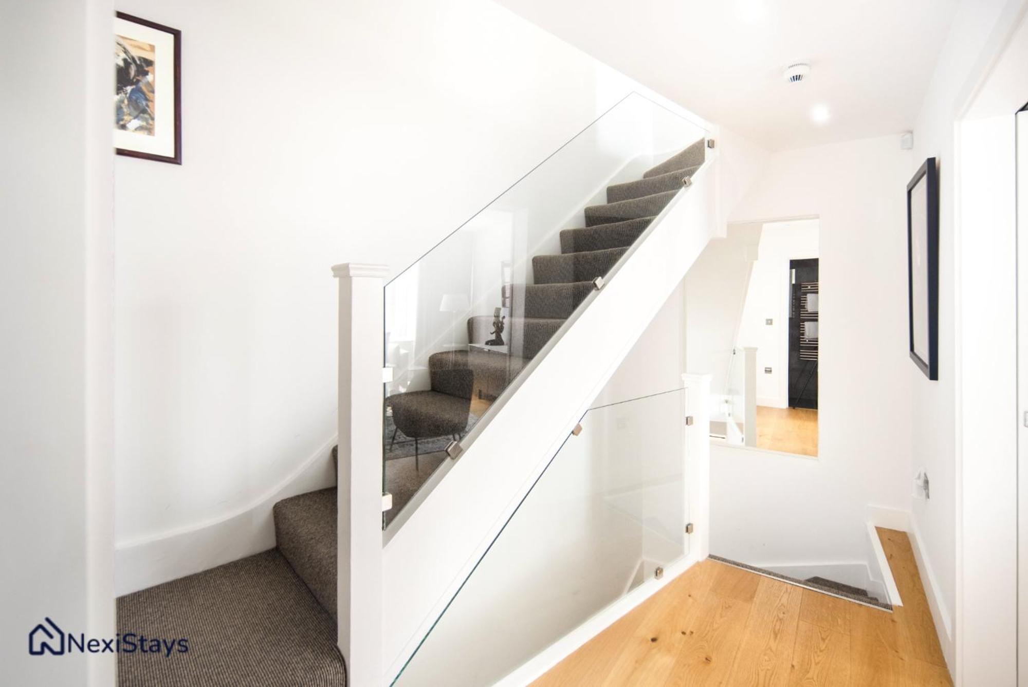 5 Mins Walk To Bond Street, Marylebone Mews Appartement Londres