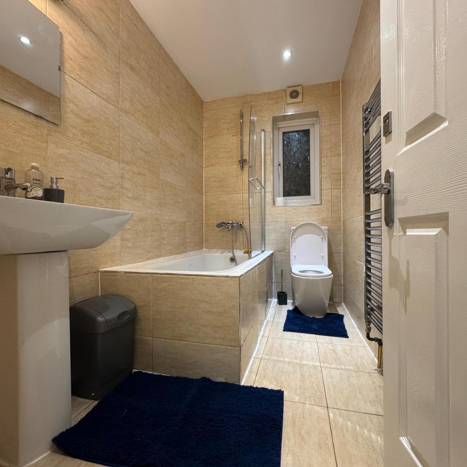 The Riverside Haven * Londen