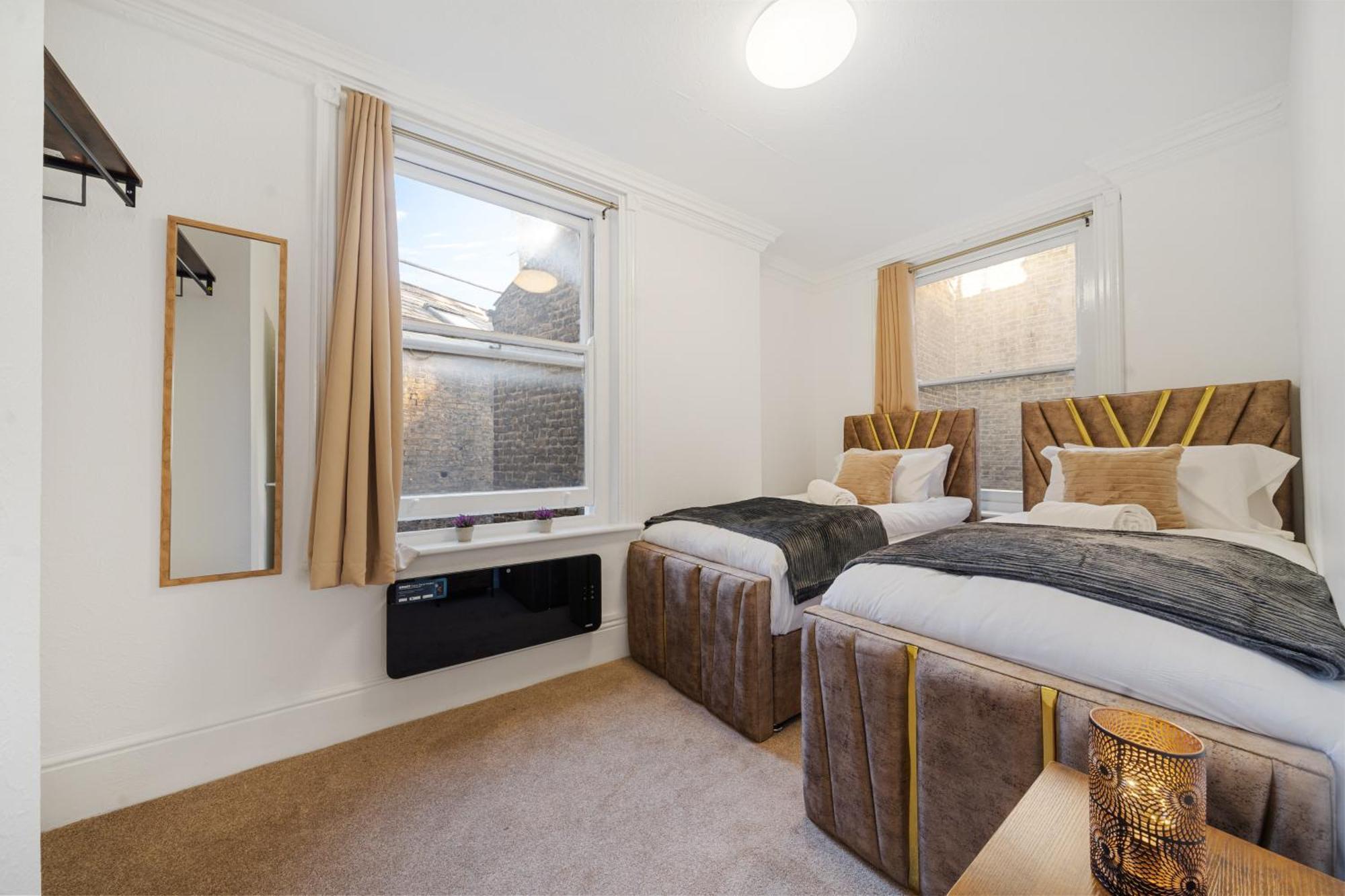Prime Soho 3-bedroom Steps From Piccadilly And Chinatown 3gh Appartement Londres