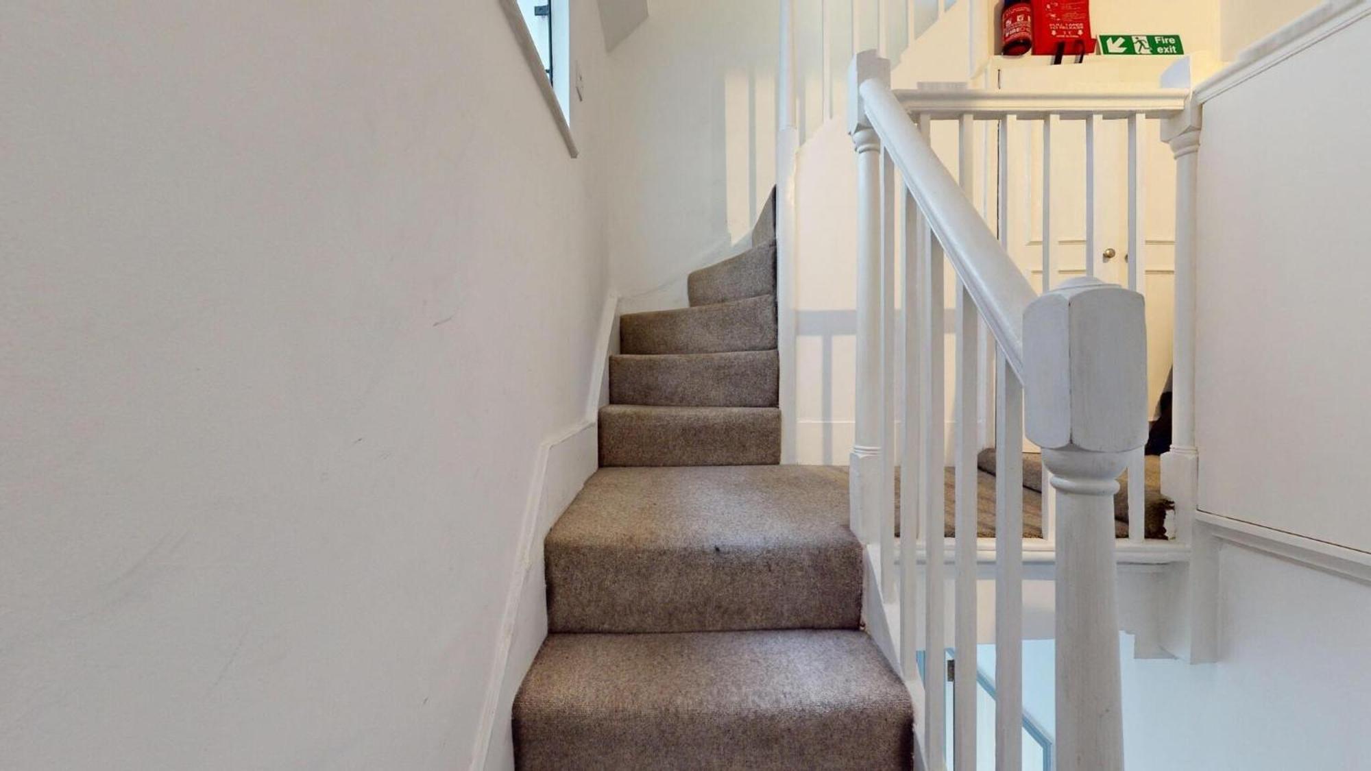 Charring Cross London, Prime Location