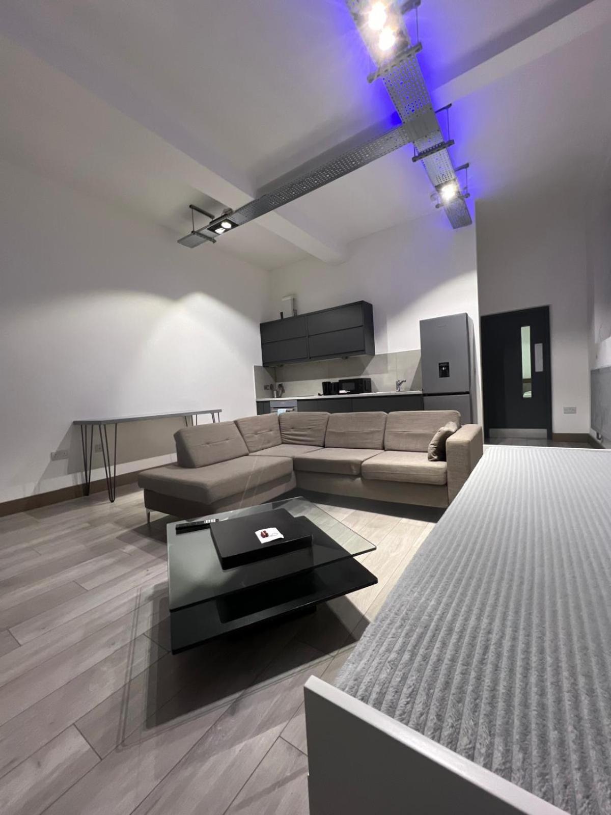 Modern 2bed Warehouse Conversion Apartment, West Appartement