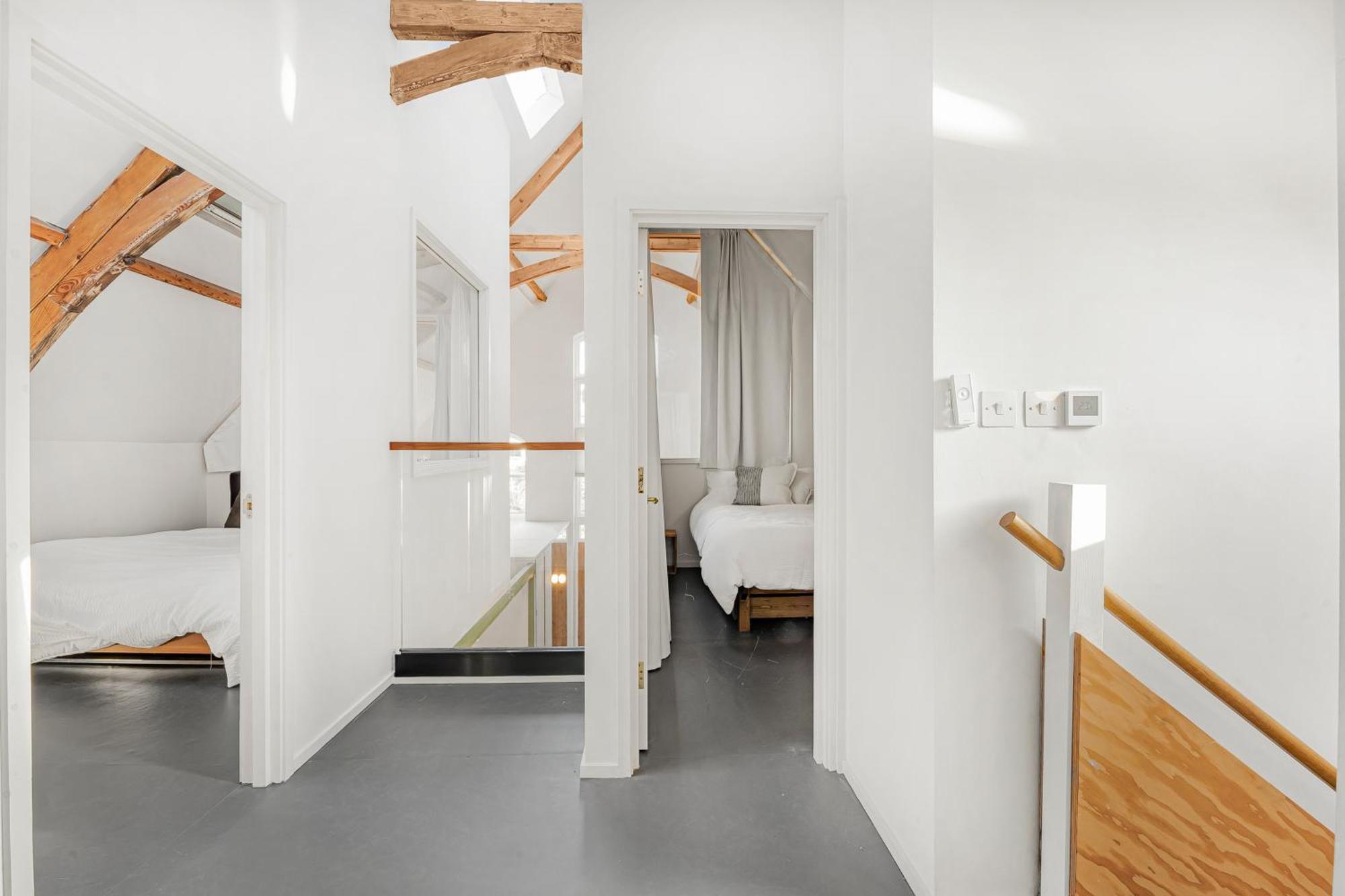 Hébergement de vacances Schoolbell Mews Full 3 Bedroom 2 Bathroom Architect Designed Mews House Fabulous Bow, Victoria Park Location Londres