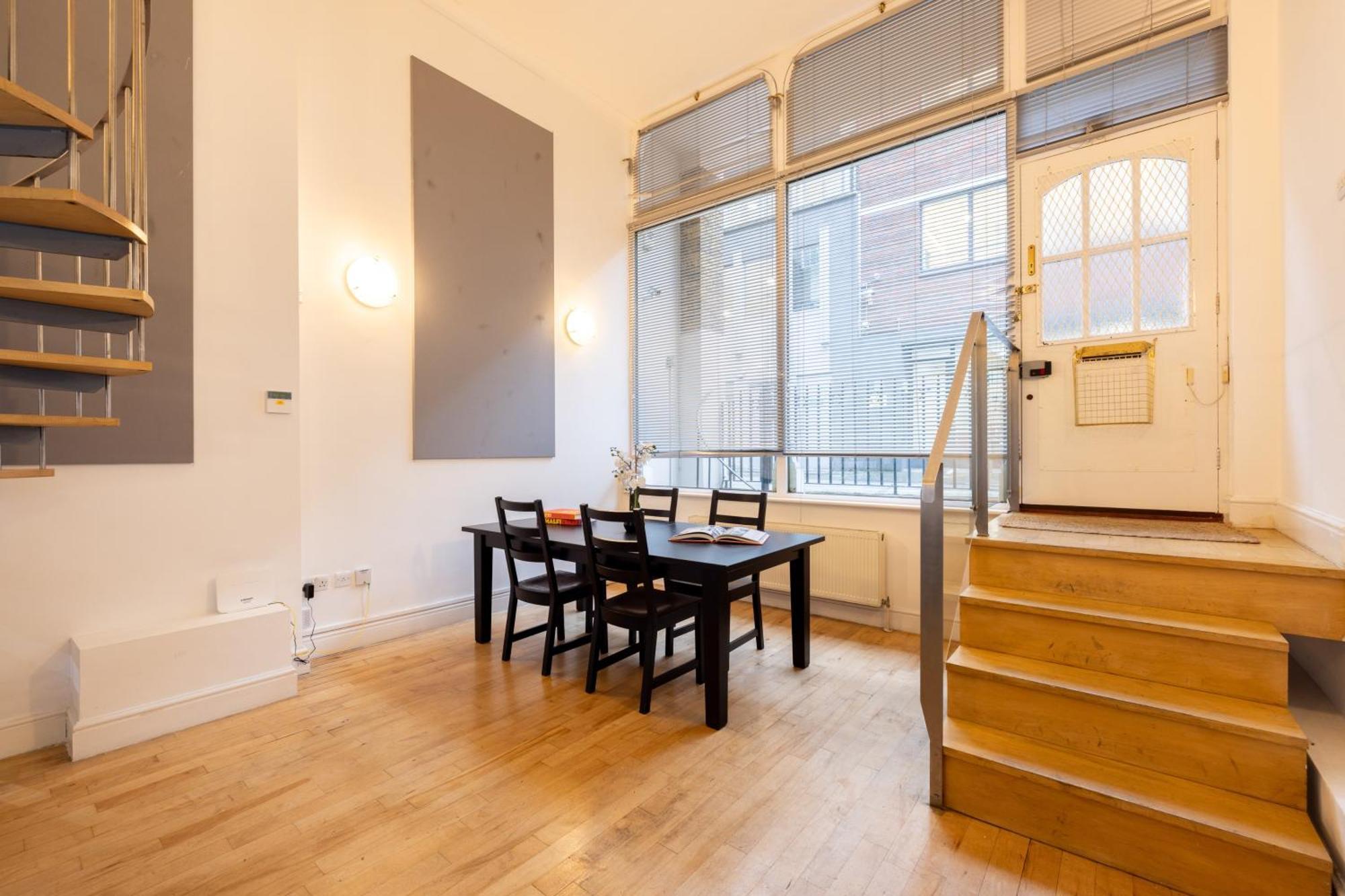 Charming Retreat In Appartement