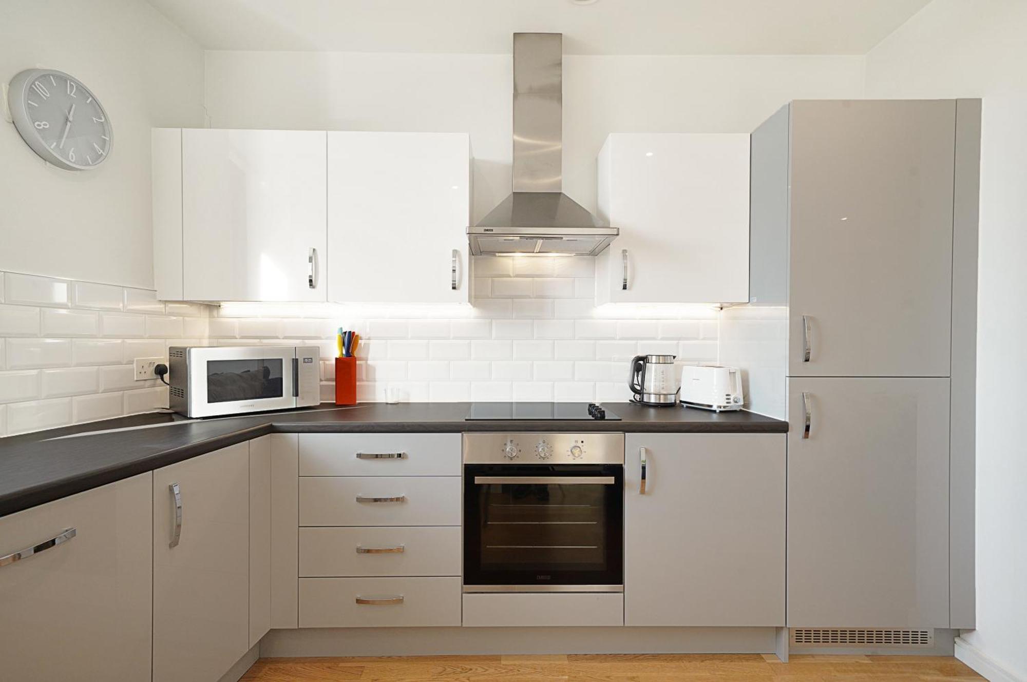 Stunning Flat With Large Balcony Overlooking River By Cto Serviced Appartement Londres
