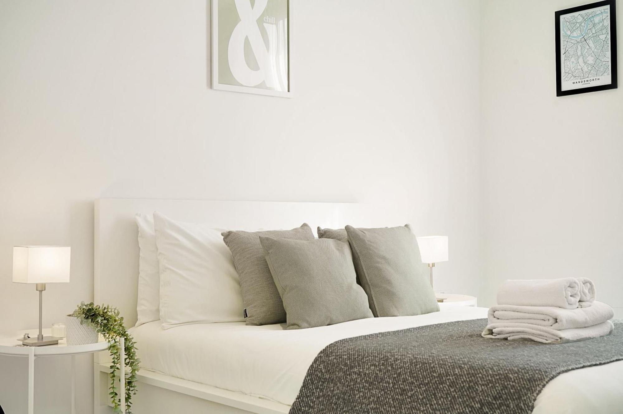 Appartement Stunning Flat With Large Balcony Overlooking River By Cto Serviced