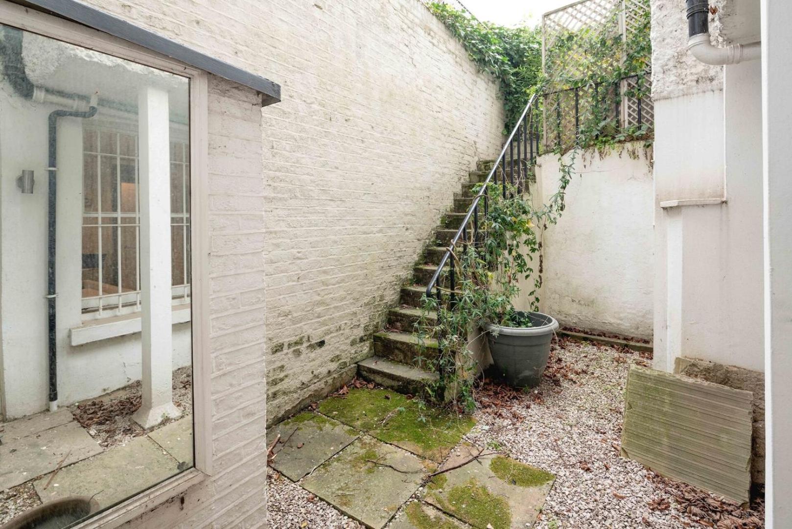 Chic 2bd Flat Opp. Earl's Court Station Appartement