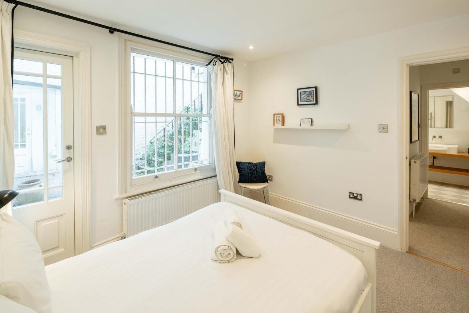 Appartement Chic 2bd Flat Opp. Earl's Court Station