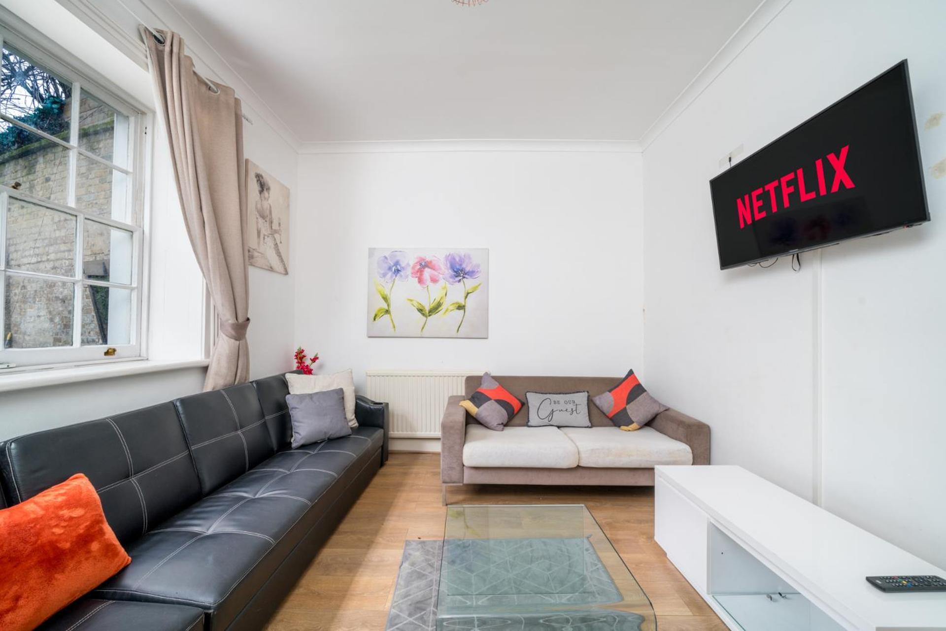 Larger Groups Close To O2 Arena Excel Canary Wharf With Wifi And Parking Within Mins Walk To Drl & Jubilee Line Appartement Londres