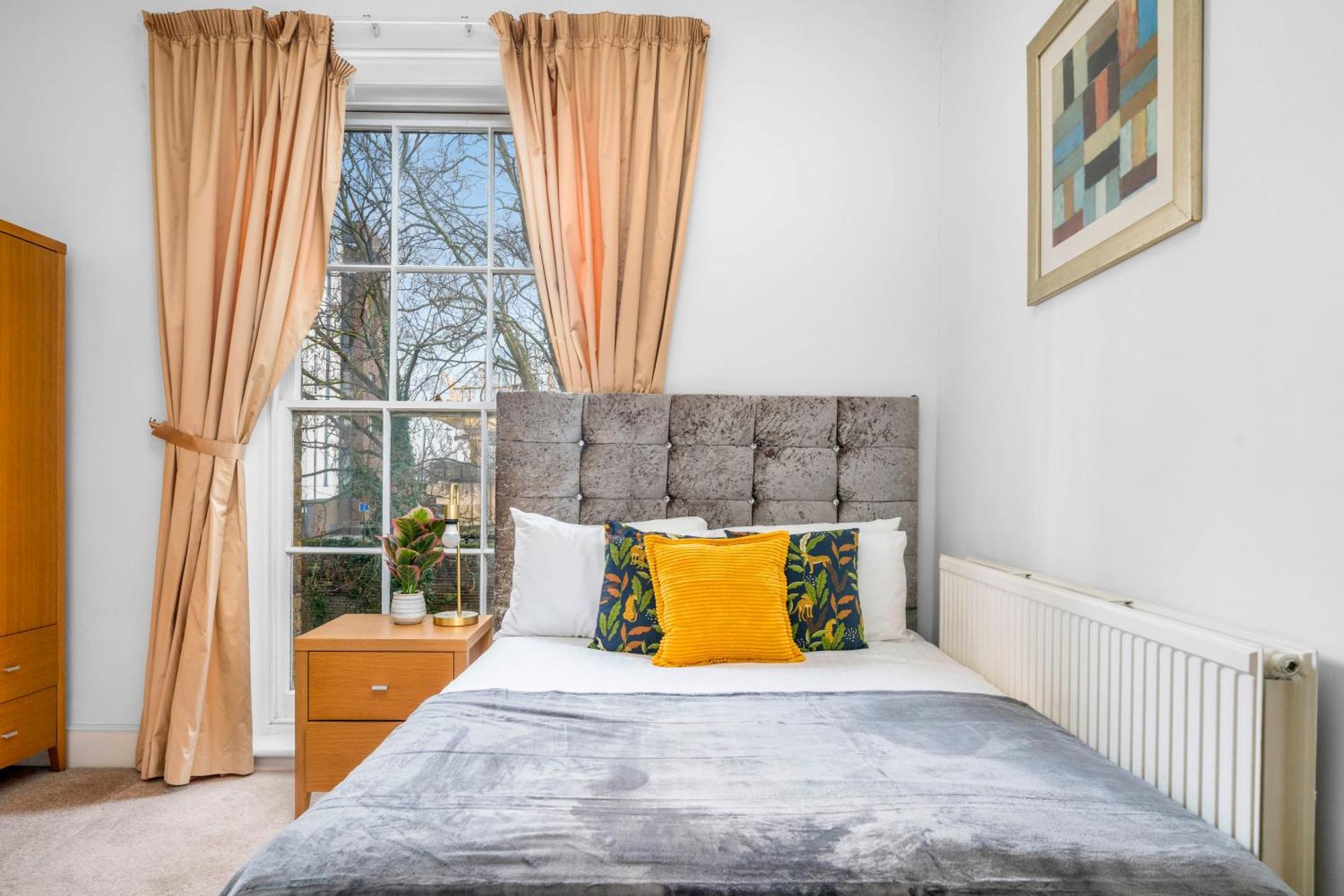 Appartement Larger Groups Close To O2 Arena Excel Canary Wharf With Wifi And Parking Within Mins Walk To Drl & Jubilee Line *