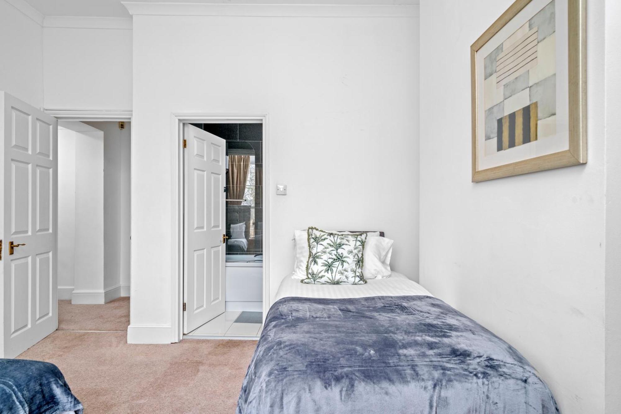 Larger Groups Close To O2 Arena Excel Canary Wharf With Wifi And Parking Within Mins Walk To Drl & Jubilee Line Appartement