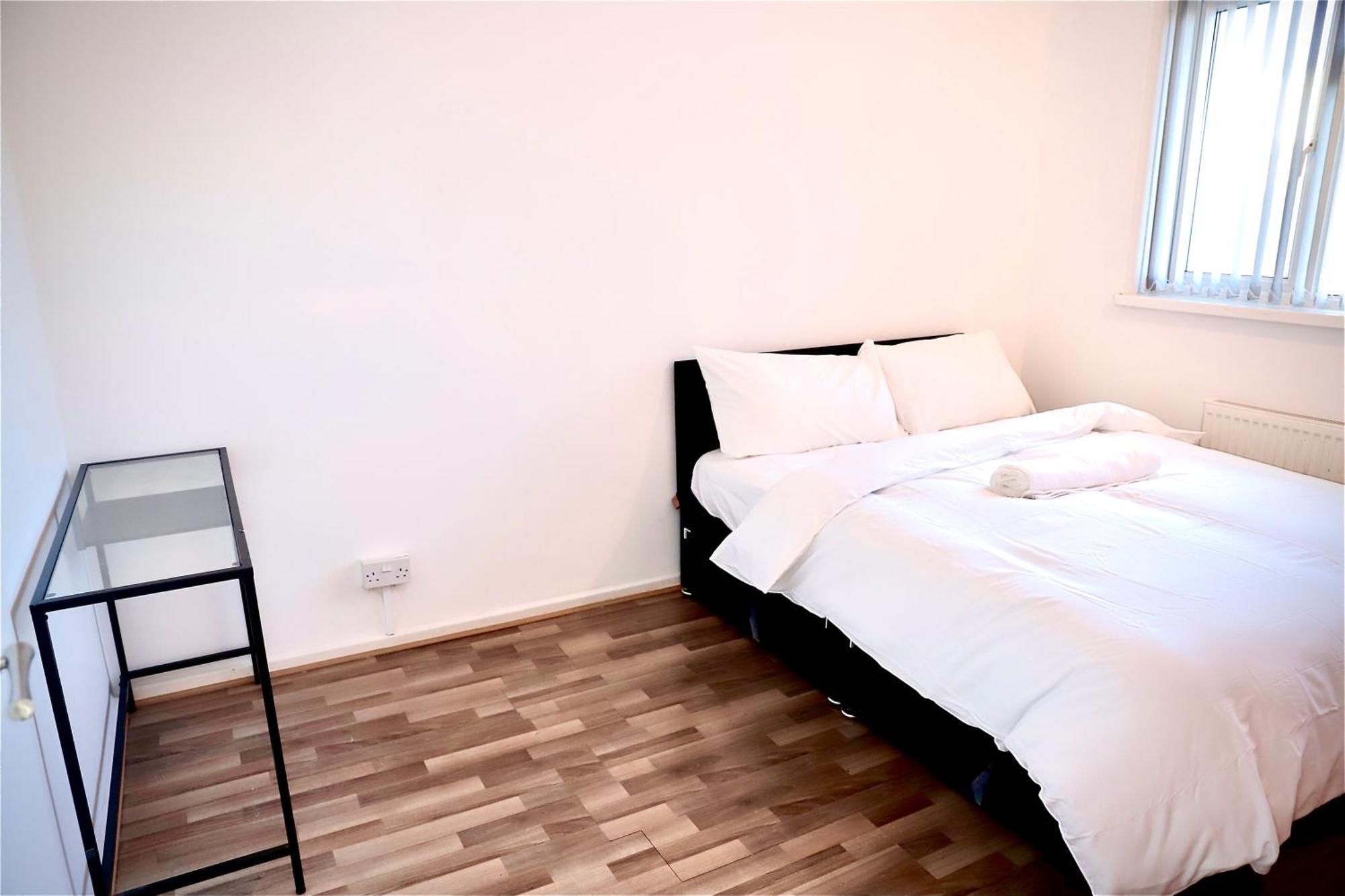 Maitland Luxury 2 Bedroom Greenwich With Good Living Space Sleeps 5 Guest- 1 Minute From Greenwich Dlr Station Londres