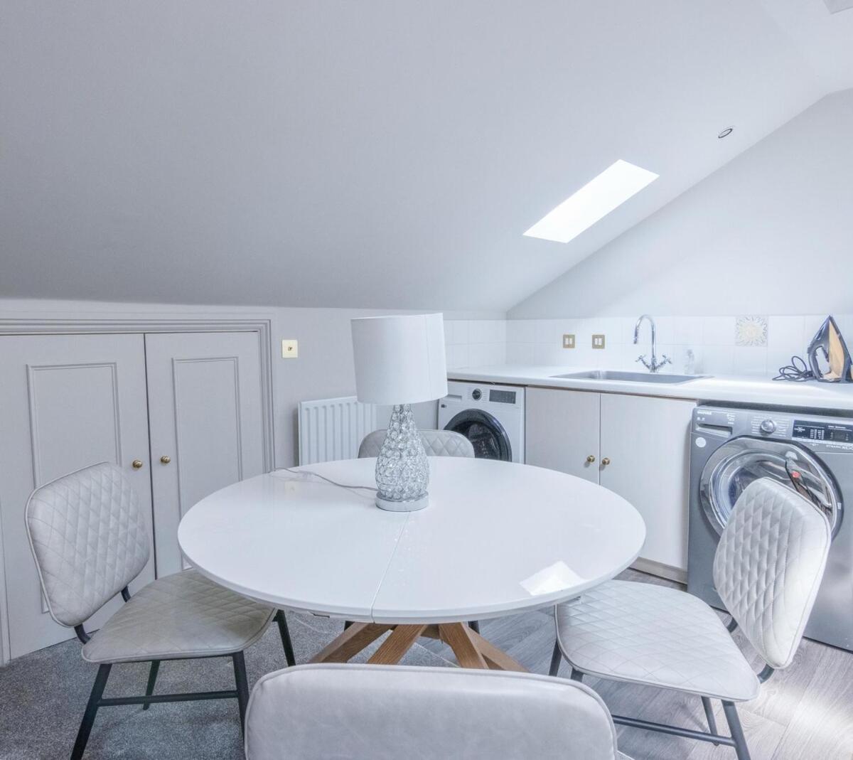 3 Bedroom Luxury In Eaton Square Appartement Londres