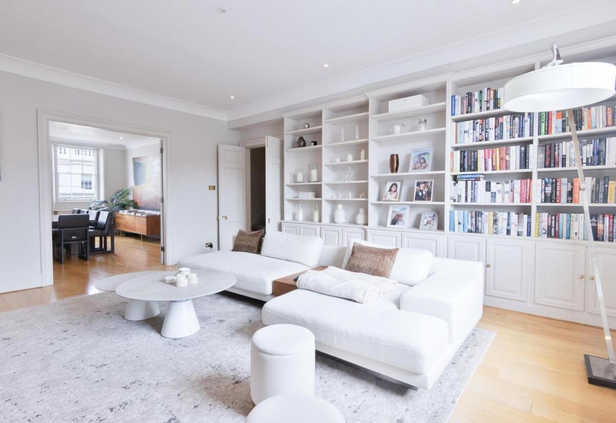 3 Bedroom Luxury In Eaton Square * Londres