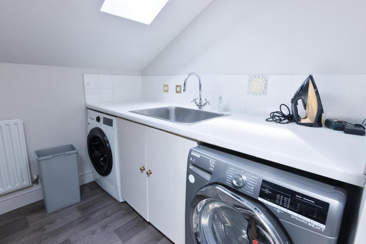 3 Bedroom Luxury In Eaton Square