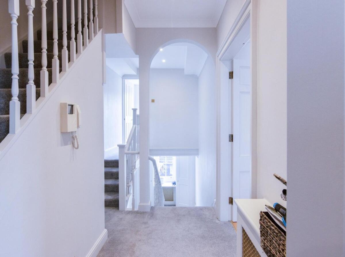 3 Bedroom Luxury In Eaton Square *