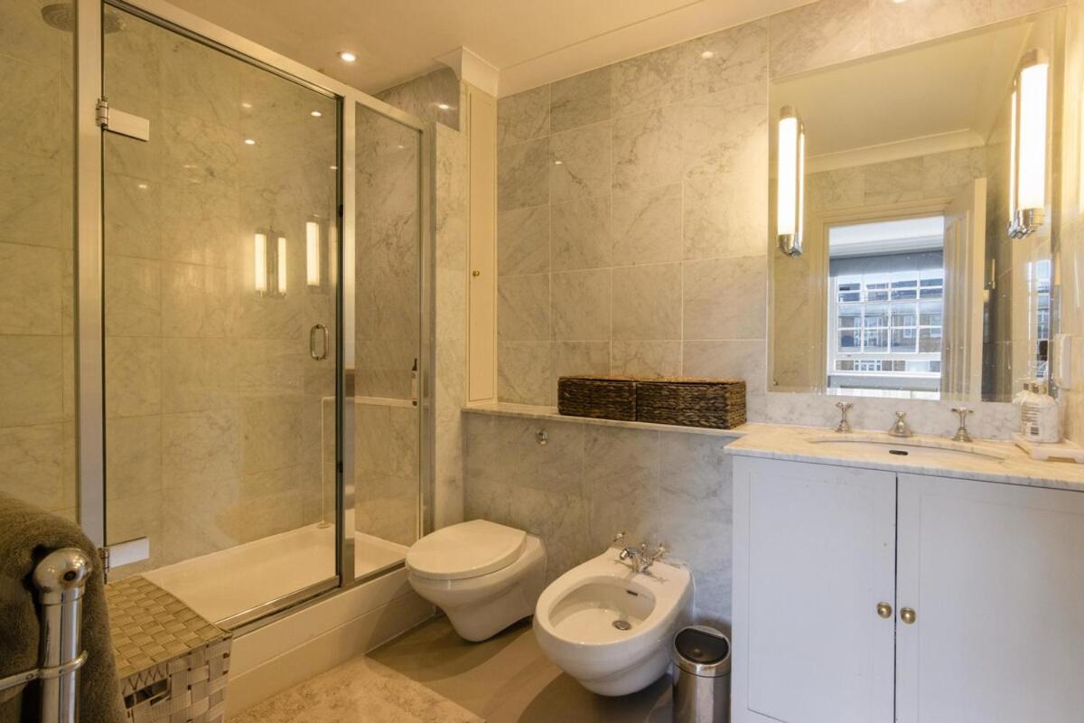 3 Bedroom Luxury In Eaton Square *