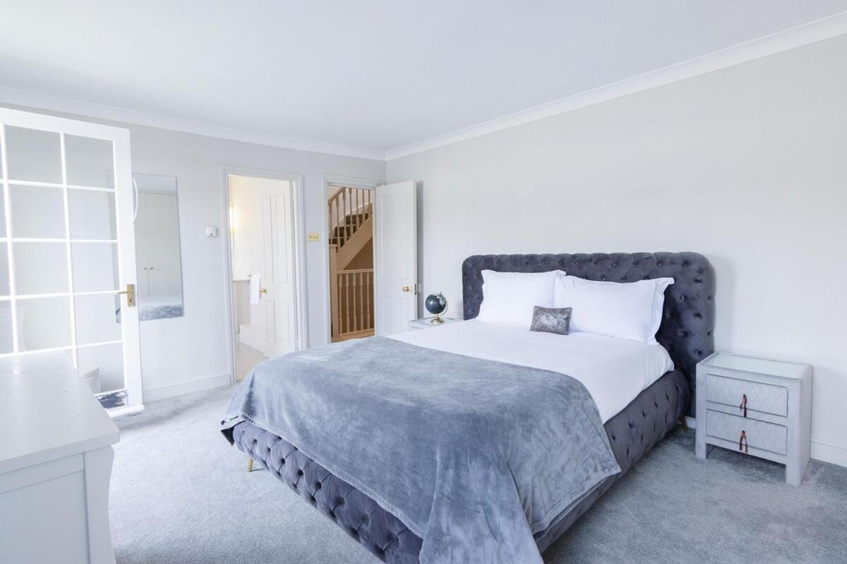 Appartement 3 Bedroom Luxury In Eaton Square *
