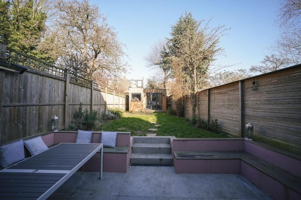 Hébergement de vacances Stunning 5-bedroom House In The Heart Of *