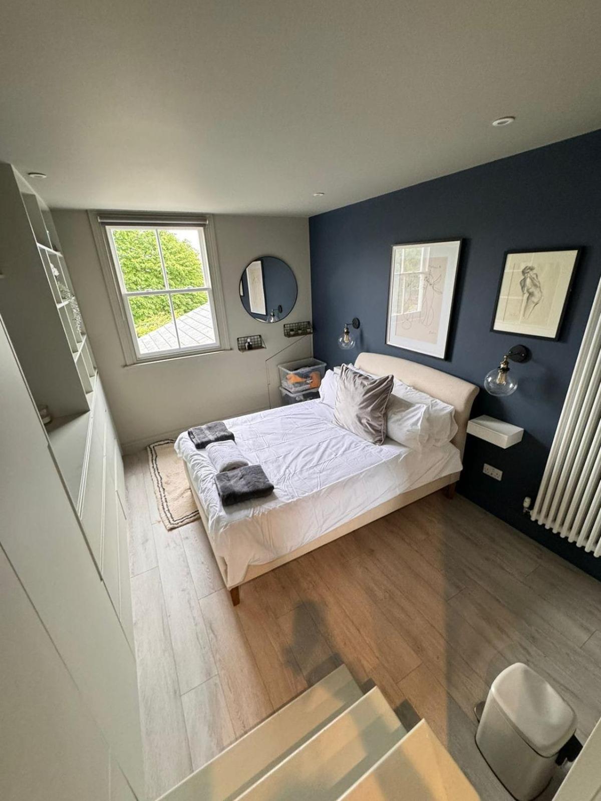 Hébergement de vacances Stunning 5-bedroom House In The Heart Of