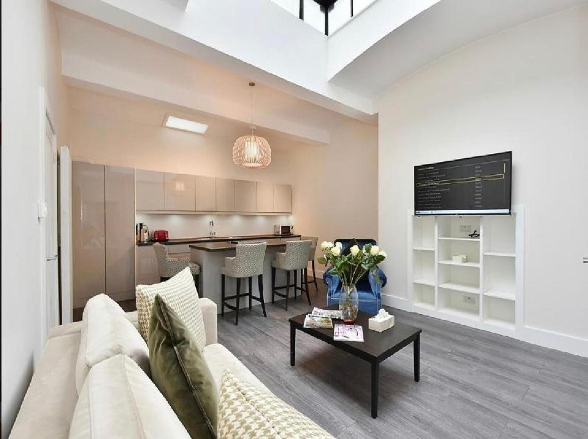 Modern 3 Bedrooms Flat In South Kensington Londres