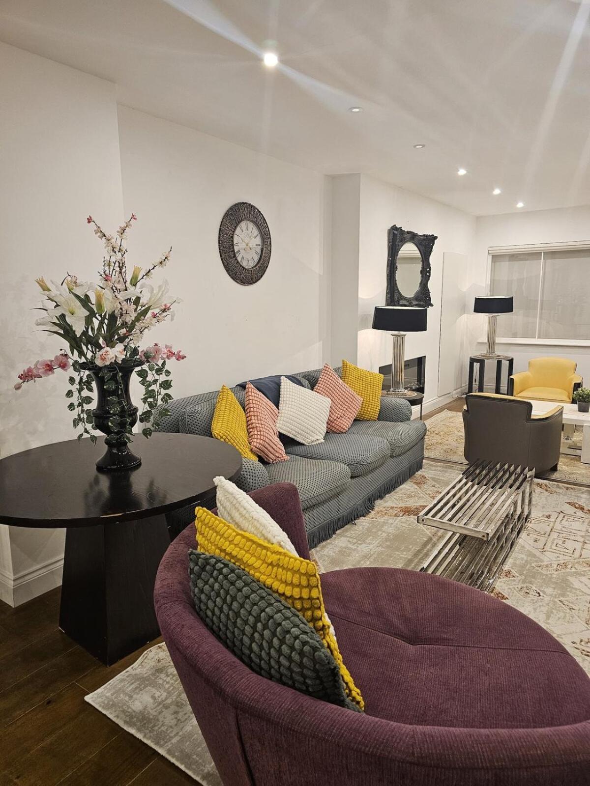 Care London- Elegant & Central, Sloane Avenue, Chelsea Hébergement de vacances Londres