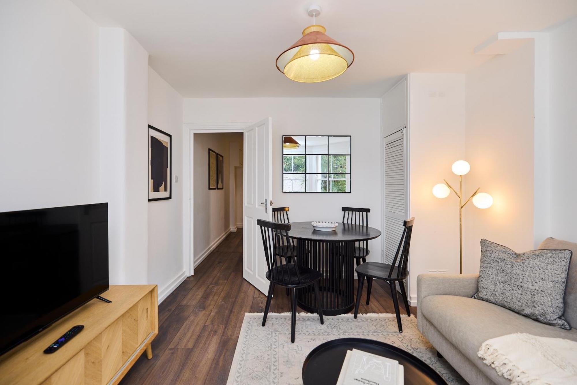 The Maida Hill Hideout - 2bdr Flat With Courtyard * Londres