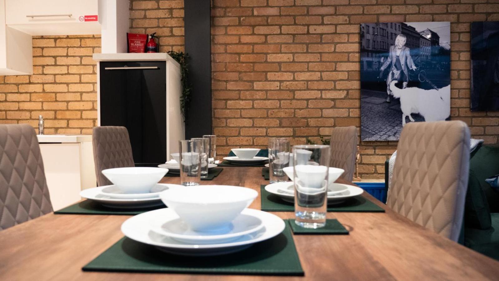 Appartement Spacious, Industrial, Zone 1, 2 Bed