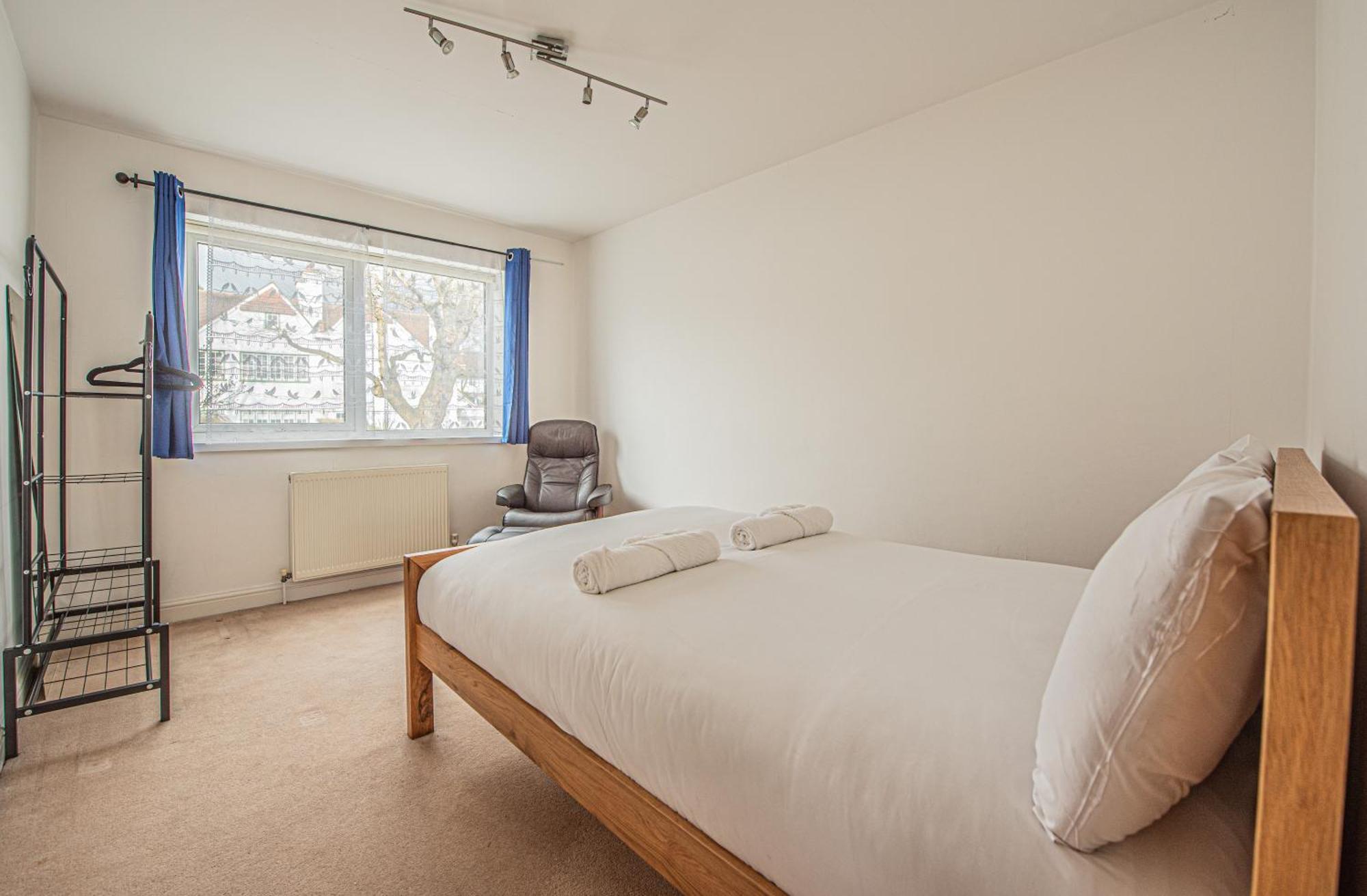 Elegant 2-bed Flat In Prime Golders Location Apartment *