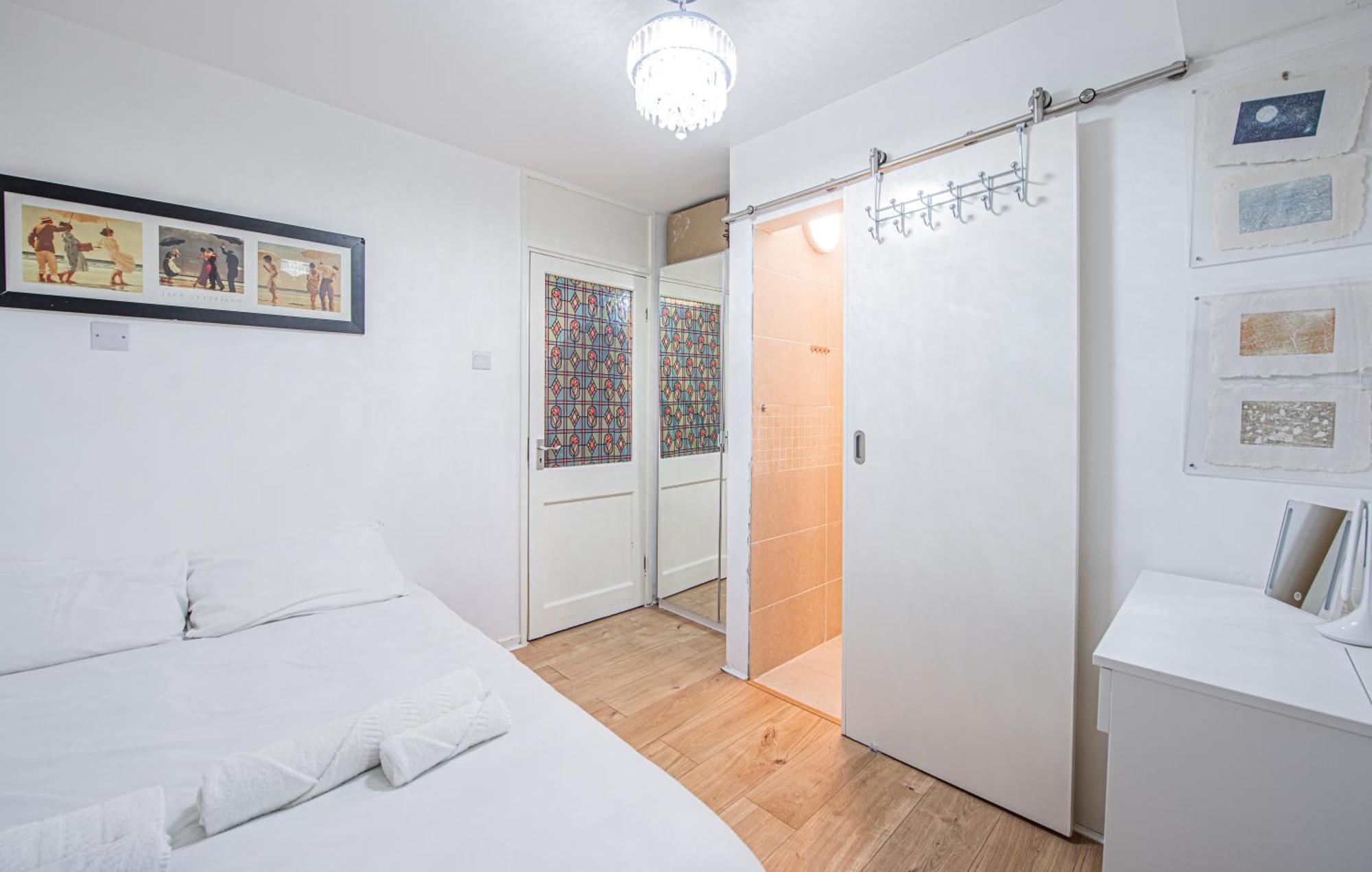 Lovely 3 Bed House With Garden Appartement