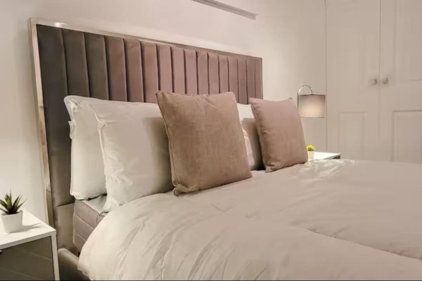 Spacious 2-bedroom In Canary Wharf Appartement