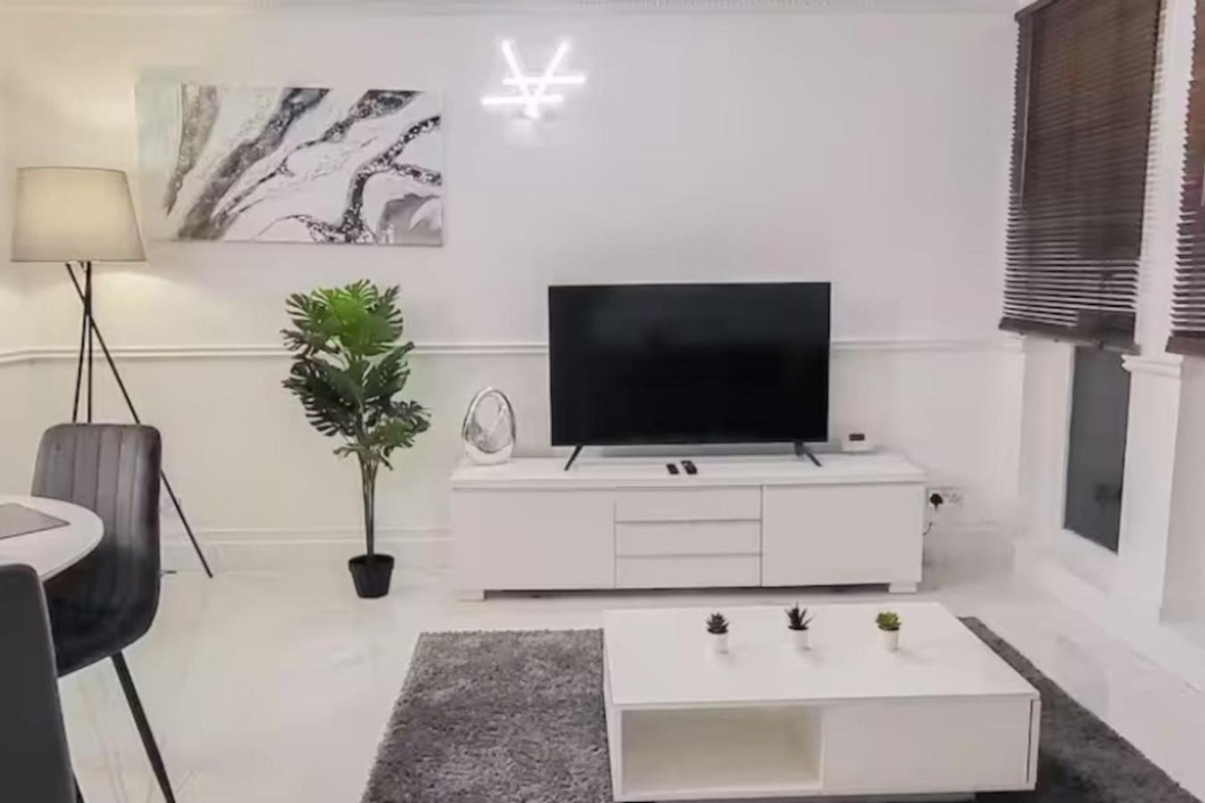 Spacious 2-bedroom In Canary Wharf