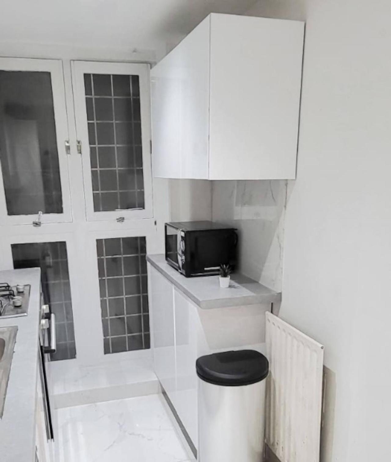 Spacious 2-bedroom In Canary Wharf * Londres