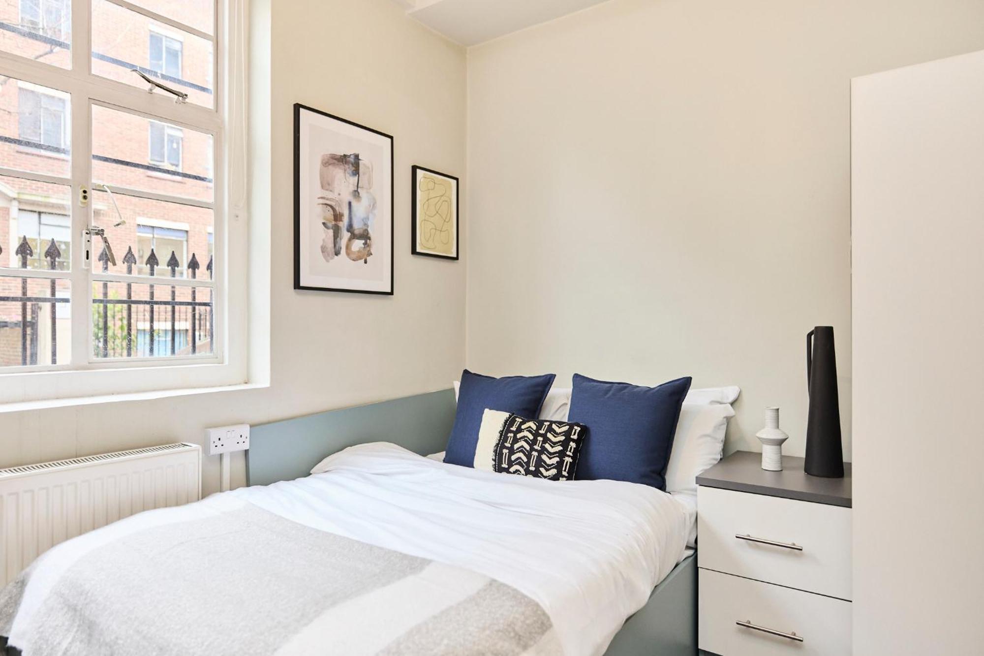 Louise House Albergue