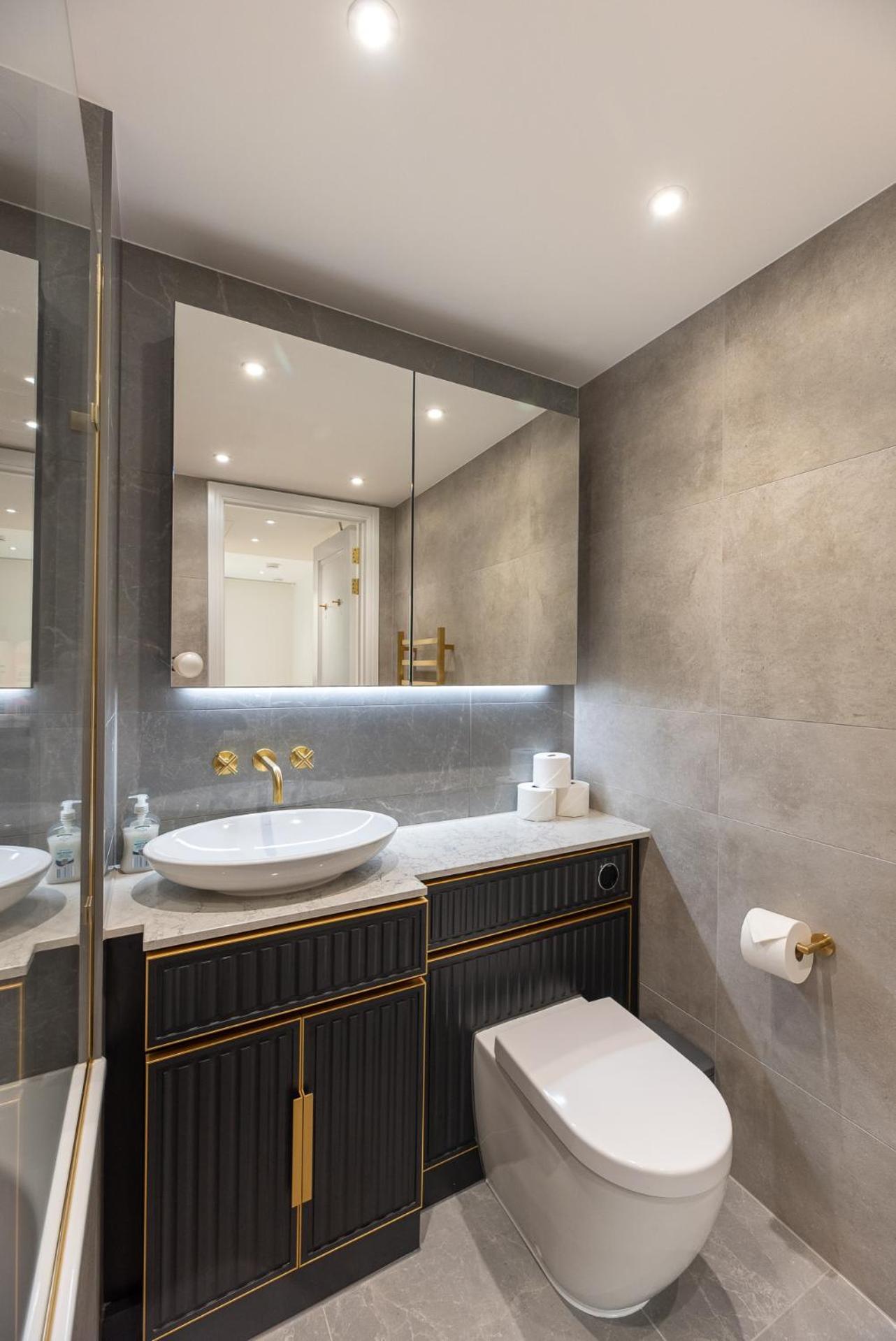 Appartement Premium 2-Bedroom Flat With Lift & Private Balcony In Farringdon, London