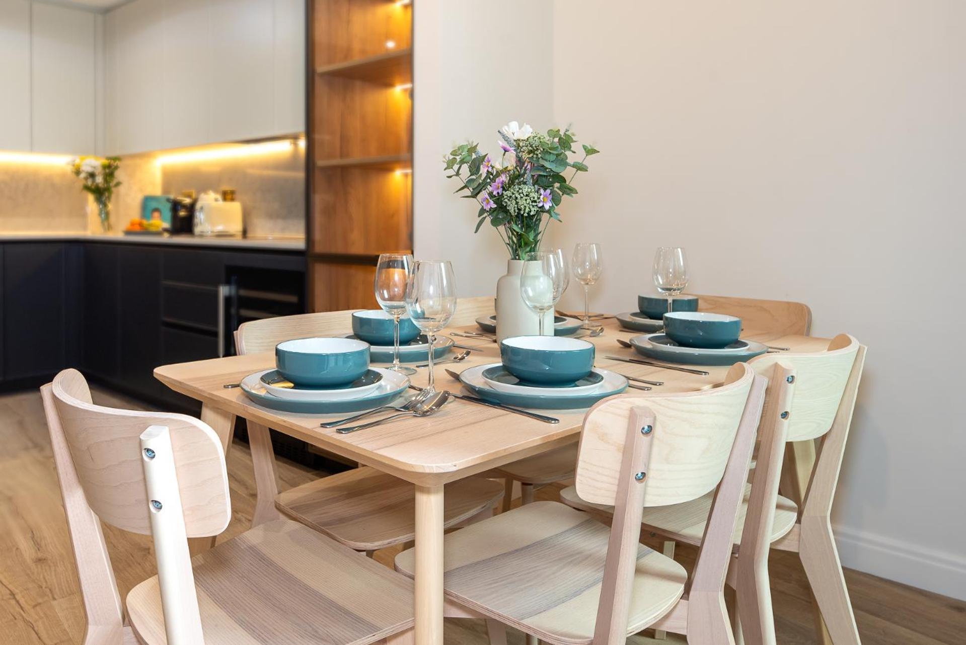 Premium 2-Bedroom Flat With Lift & Private Balcony In Farringdon, London Appartement