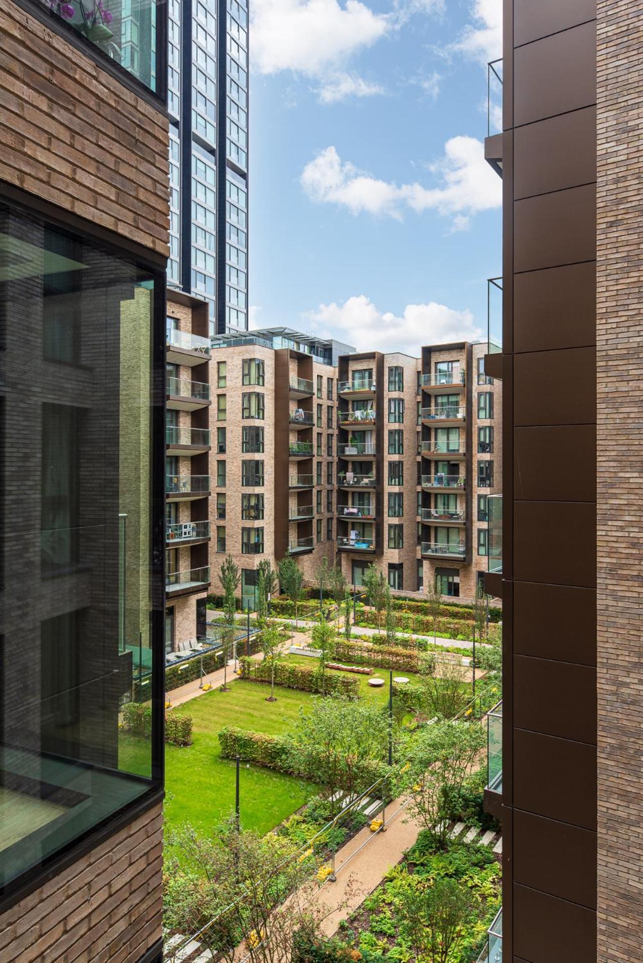 Premium 2-Bedroom Flat With Lift & Private Balcony In Farringdon, London Appartement