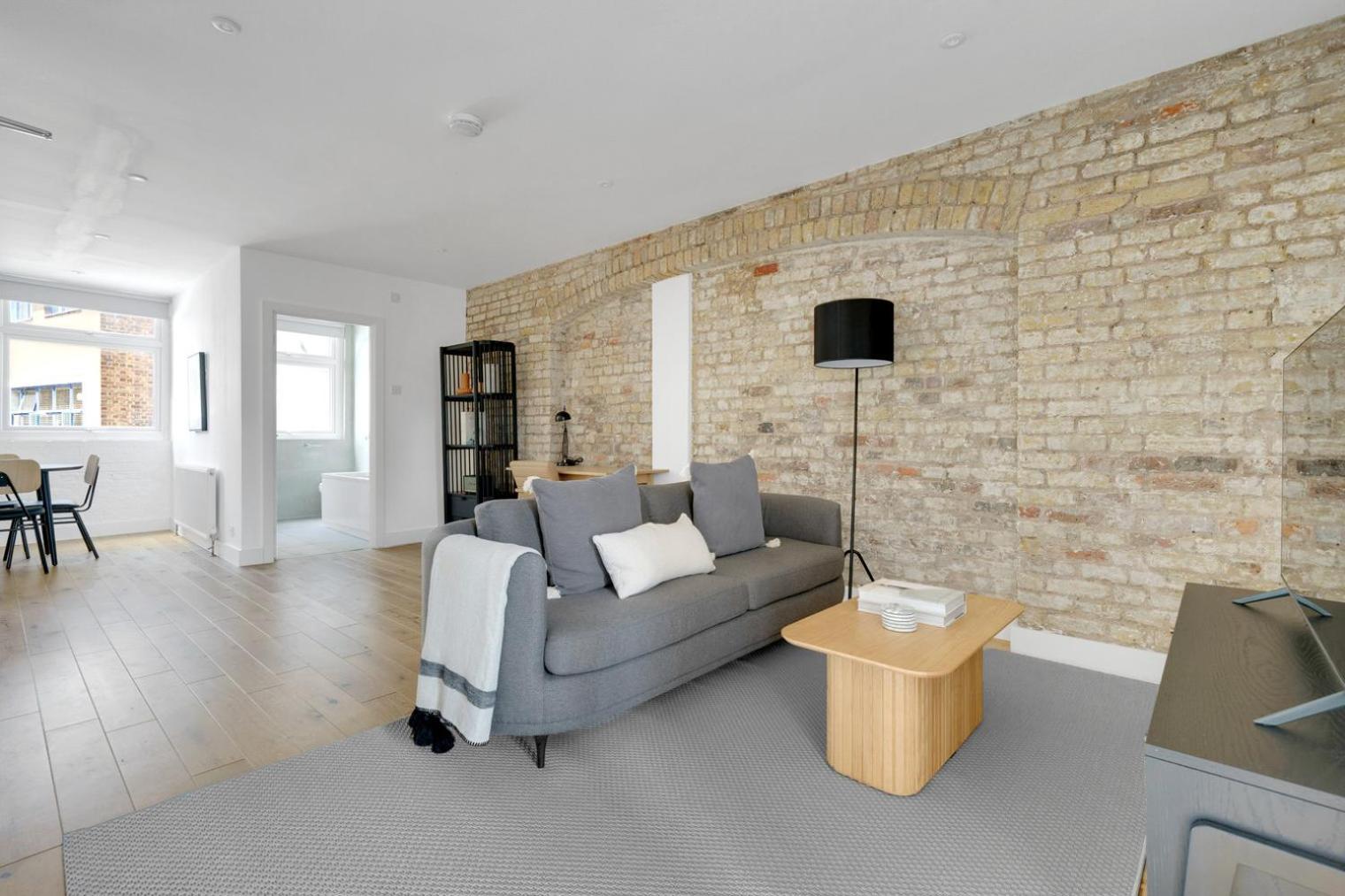Blueground Farringdon Open Plan Opposite Train Lon-147 * Londres
