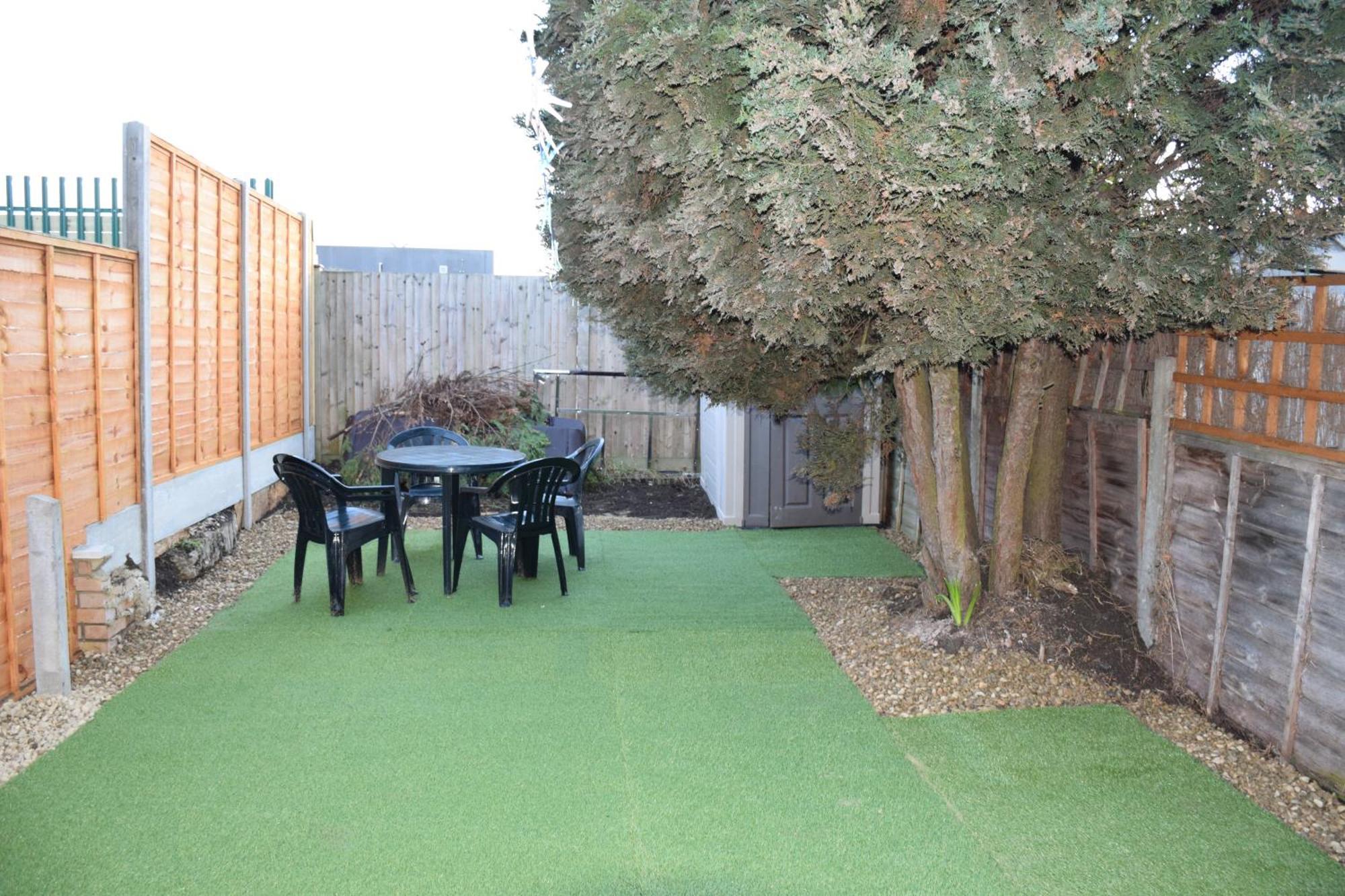 2 Bedroom Apartment, Fortescue Road